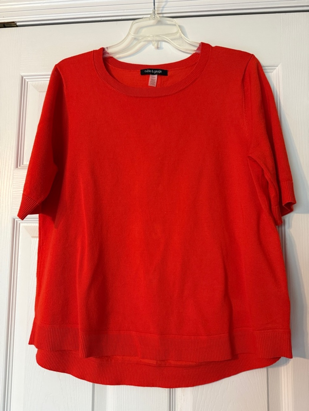 Cable and Gage Orange Short Sleeve Knit Top